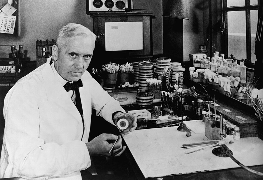 Alexander Fleming, criador da Penicilina, é um exemplo de pequena atitude que pode mudar sua vida